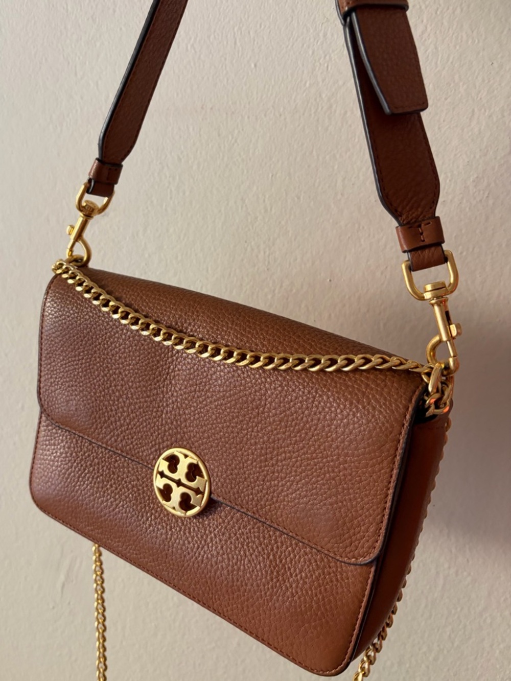 EUC Tory Burch Brown Chelsea Pebble Leather Convertible Bag Classic Tan/Gold